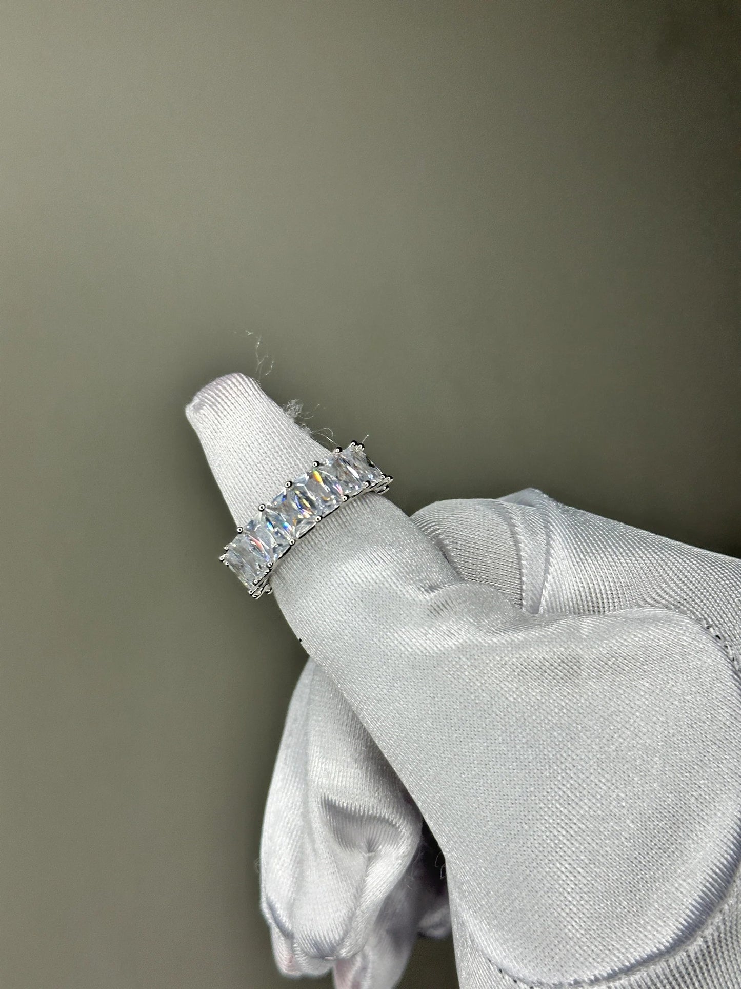 baguette cut diamond ring