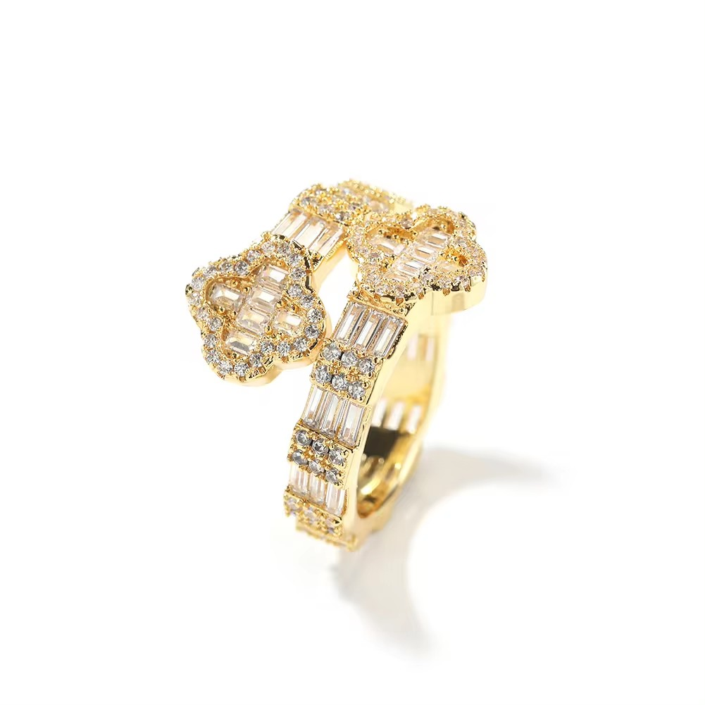 clover ring